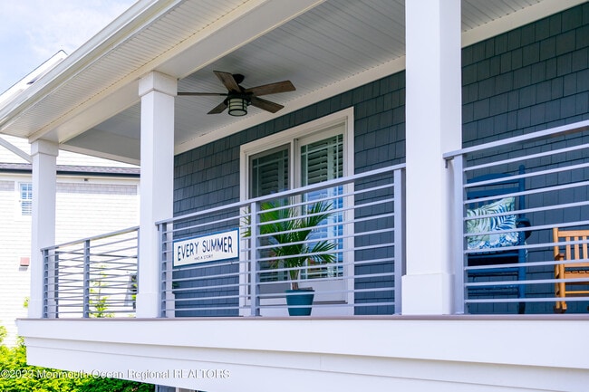 Building Photo - 18 Valentine St