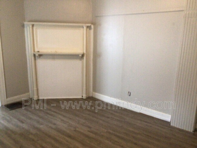 Foto del edificio - 308 N Monroe St