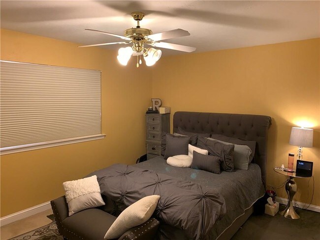 Foto del edificio - 519 Copper Ridge Dr