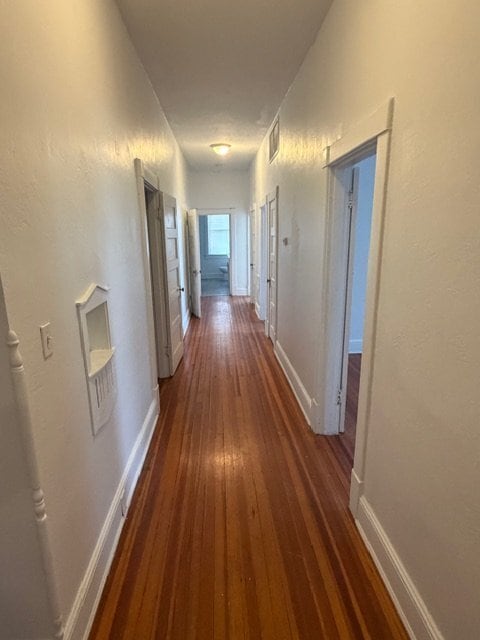 Building Photo - 511 Hampton Pl