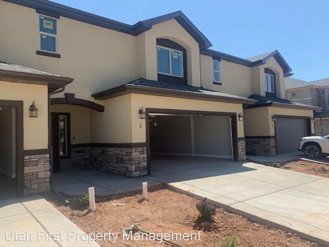 3 br, 2.5 bath House - 1549 N Northfield R...