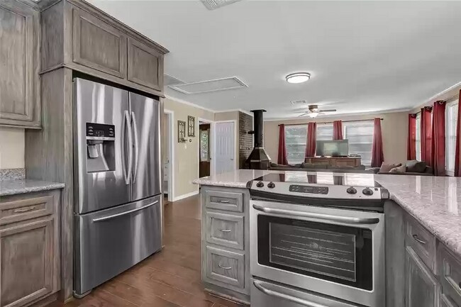 Kitchen - 264 Inlet Dr