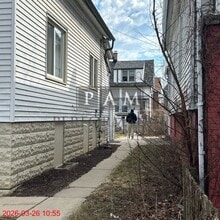 Building Photo - 2442 N Bremen St