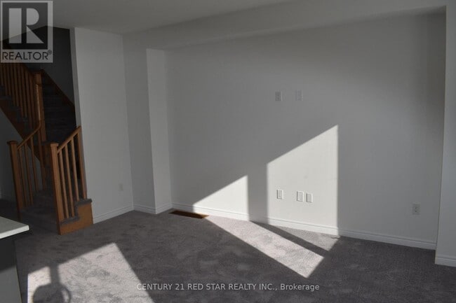 Building Photo - 66 Edminston Dr