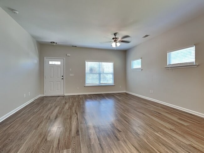 Building Photo - 232 St Andrews Pl Dr