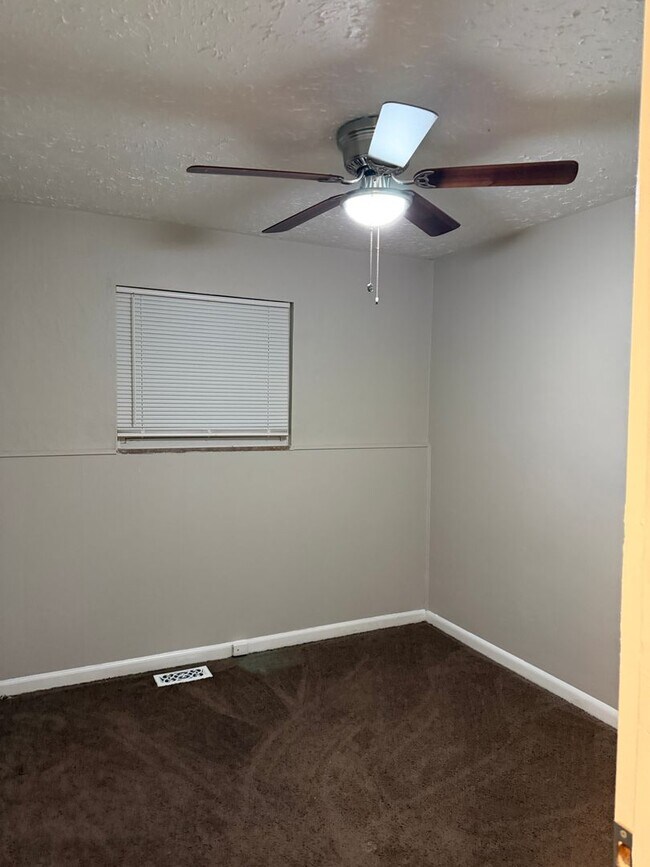 Building Photo - 3709-3711 Kinnear Ave