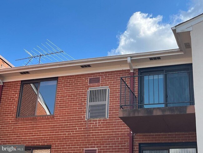 Foto del edificio - 125H Clubhouse Dr SW
