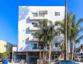 Building Photo - 926 S Manhattan Pl