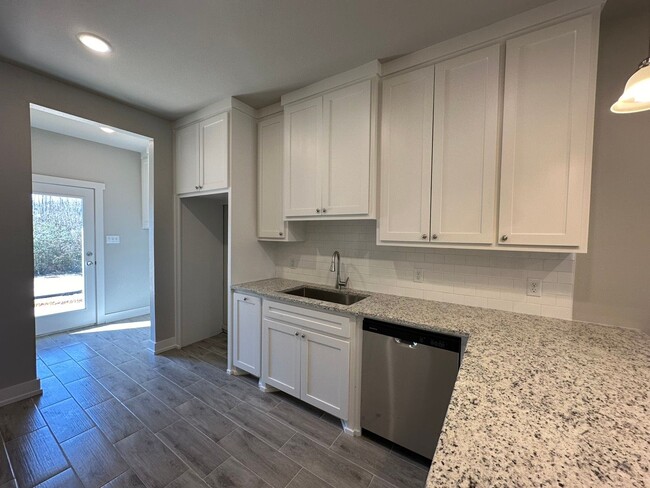 Foto del edificio - Coming Soon! 3 Bedroom 2 Bath Newly Constr...