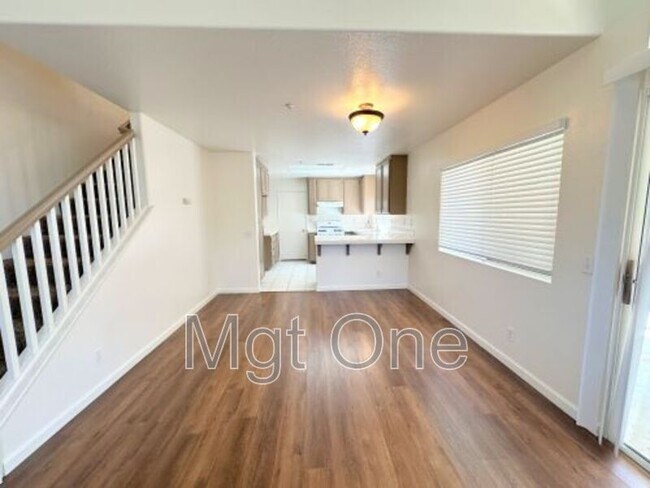 Foto del edificio - 6001 Kendrick Dr