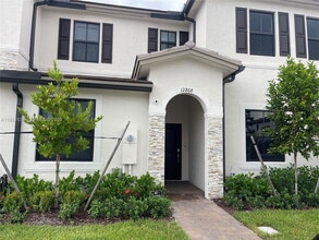 Building Photo - 12868 SW 232nd Ln