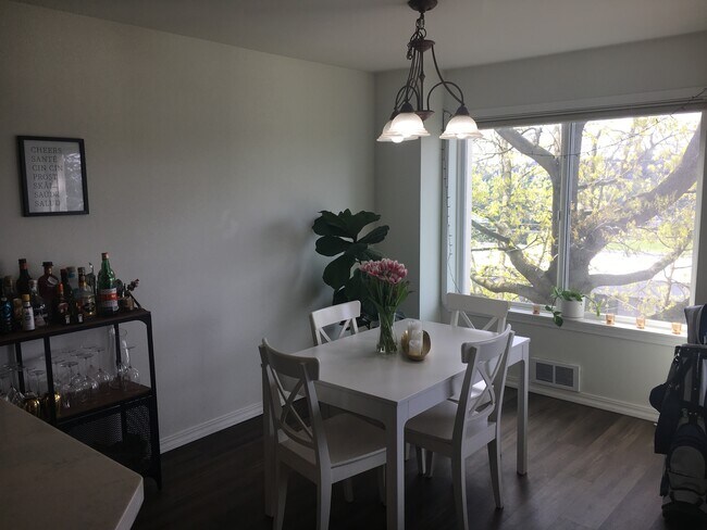 Dining Room - 2572 14th Ave W