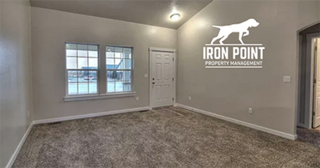 Building Photo - 3bed/2bath w/bonus room, 3 car garage, spl...