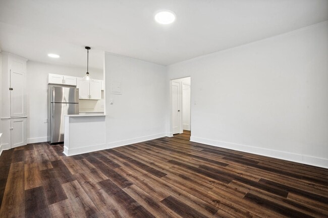 Interior Photo - Huge Units, Washer & Dryer, Parking, Priva...