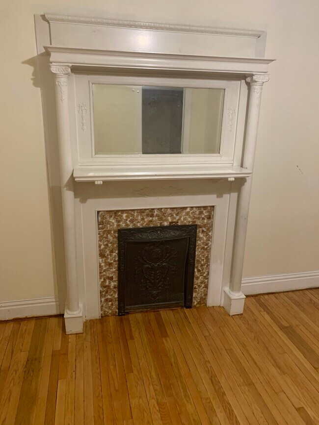 Chimenea decorativa - 1208 6th Ave