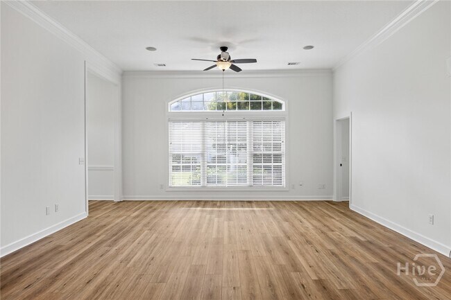 Foto del edificio - 32 Weatherby Cir