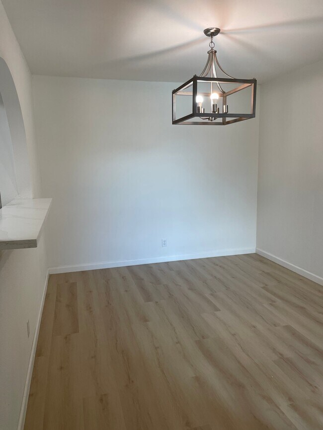 Foto del edificio - 4601 Carmen Ave
