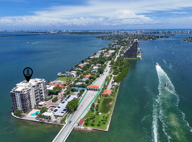 Foto del edificio - 801 N Venetian Dr