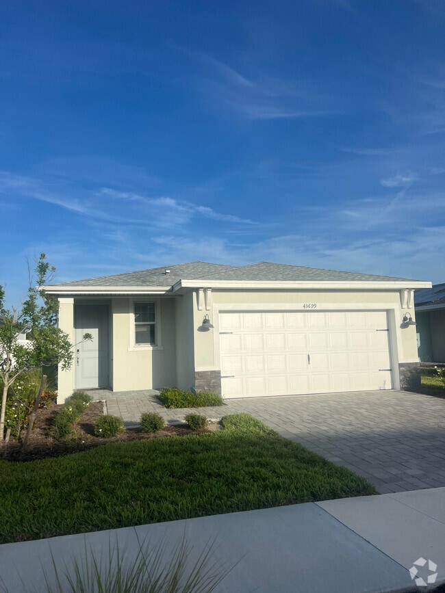 Apartments with MoveIn Specials in La Belle FL 1 Rentals