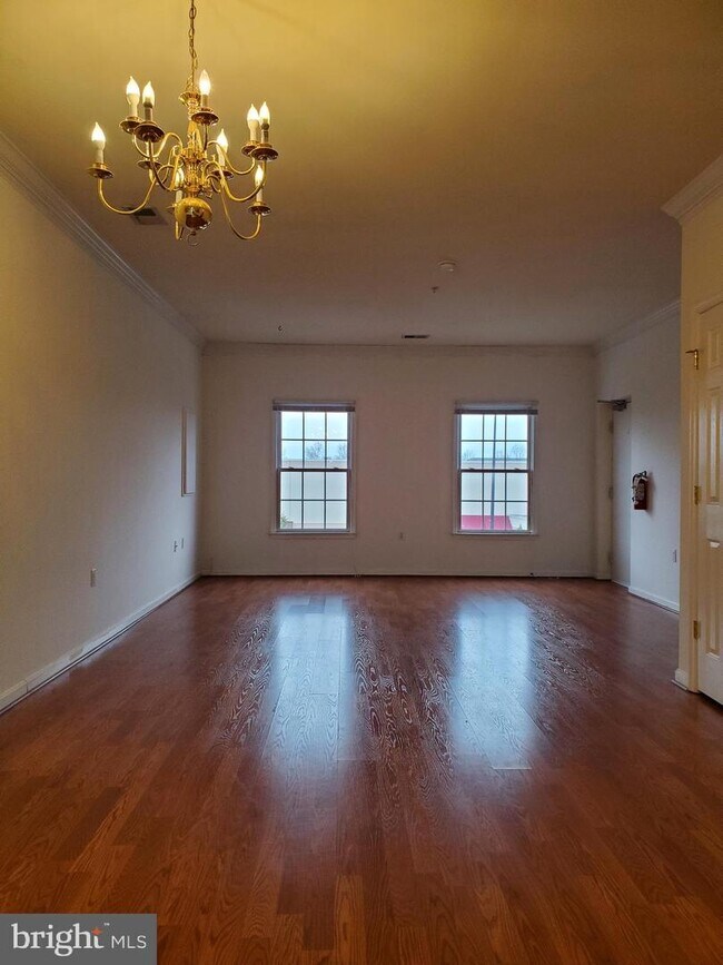 420 Main St Unit 300, Gaithersburg, MD 20878 Room for Rent in