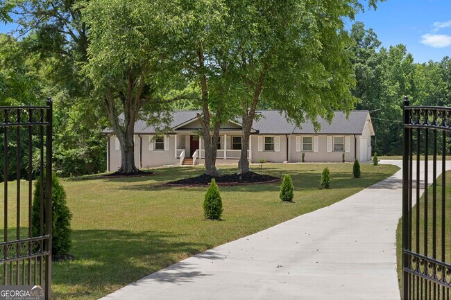 Building Photo - 5245 Stonewall Tell Rd