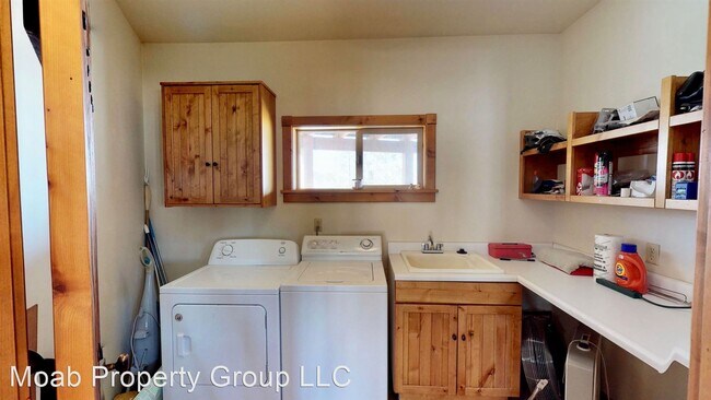 Building Photo - 3 br, 2 bath House - 2584 Creekview Road