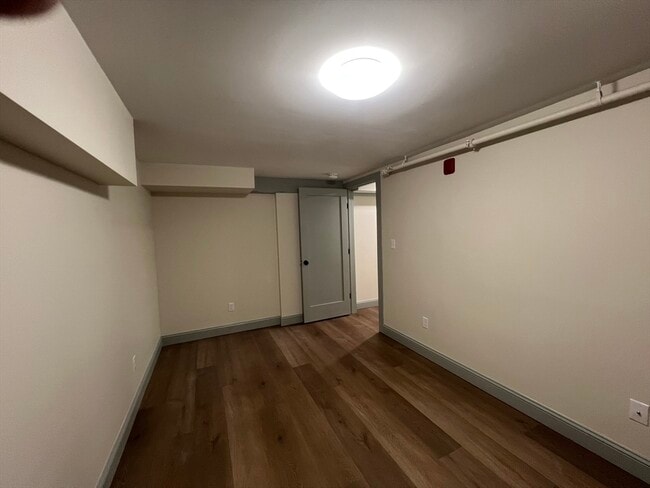 Foto del edificio - 160 Seabury St