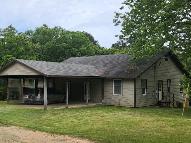 Building Photo - 7998 Highway 32