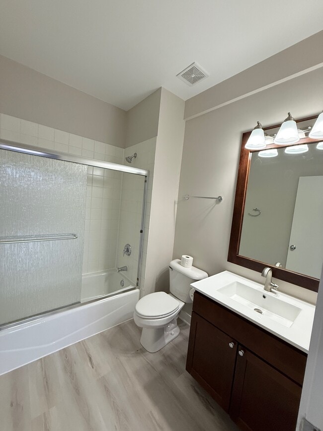 Building Photo - 2864 N River Walk Dr