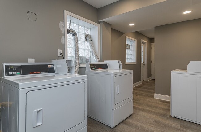 Building Photo - NEW UNITS WILL BE AVAILABLE SOON!!