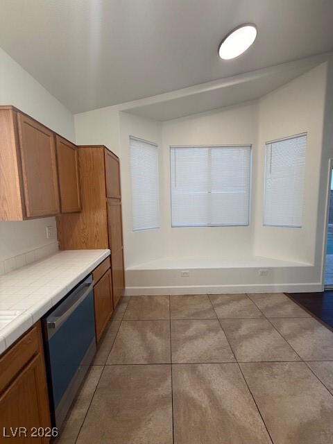 Building Photo - 9505 Parvin St