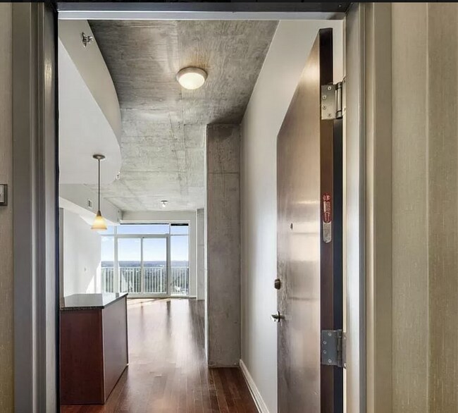 Building Photo - 250 Pharr Rd NE