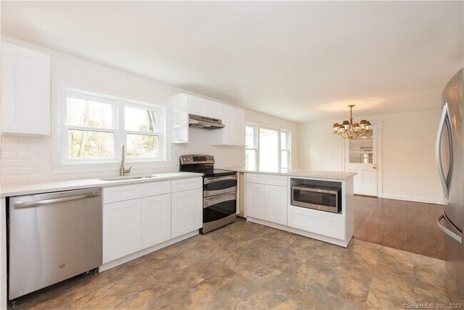 Building Photo - 78 Stanton Dr