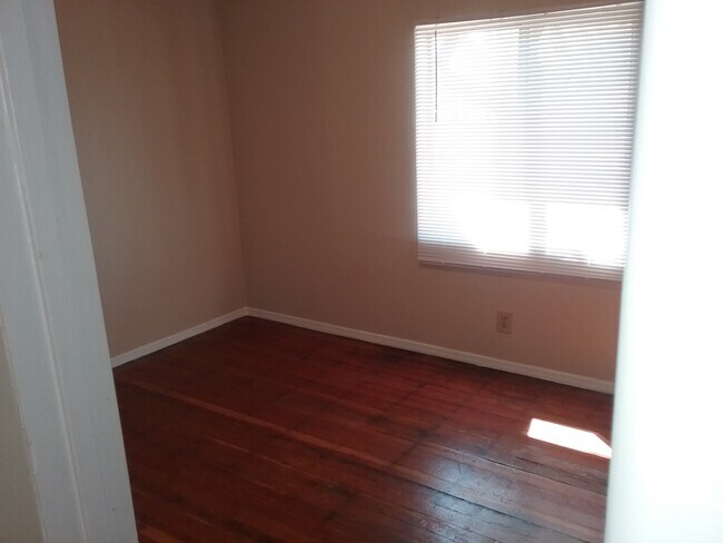 Foto del edificio - 130 N 10th Ave