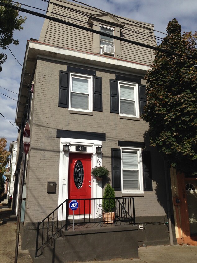 Primary Photo - 40 S 19th St
