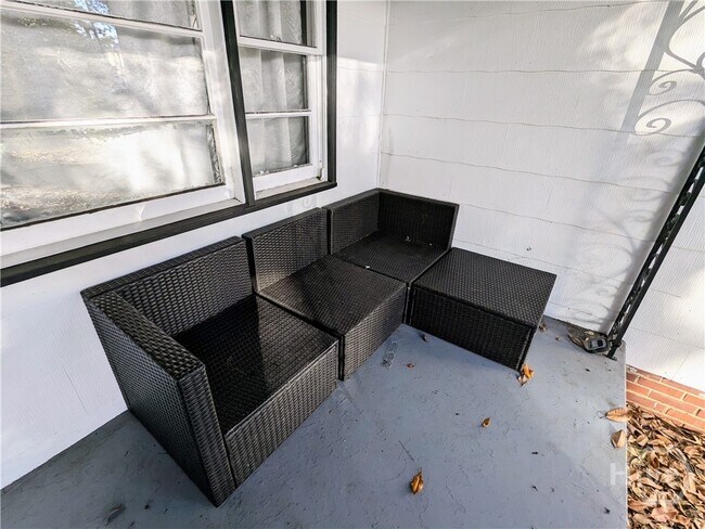 Building Photo - 614 E 37th St