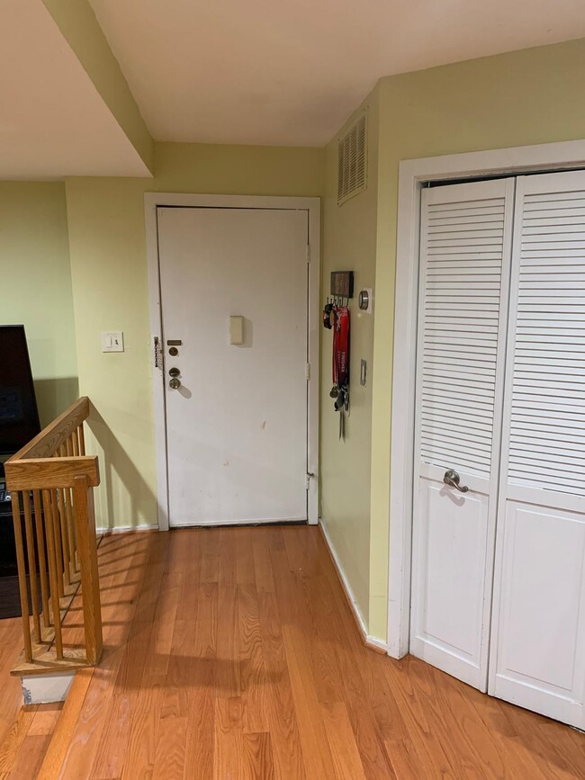 Building Photo - 451 Dunlin Plaza