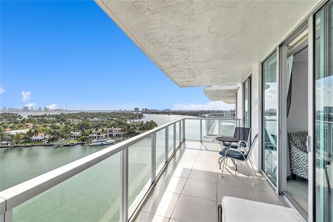 Foto del edificio - 6700 Indian Creek Dr