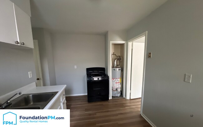 Foto del edificio - 1912 Hubert Ave