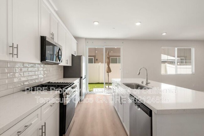 Foto del edificio - 40702 Birchfield Dr