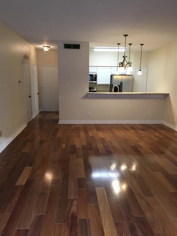 Foto principal - 580 Wilcrest Dr