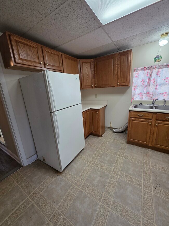 Building Photo - 24 N Kister St