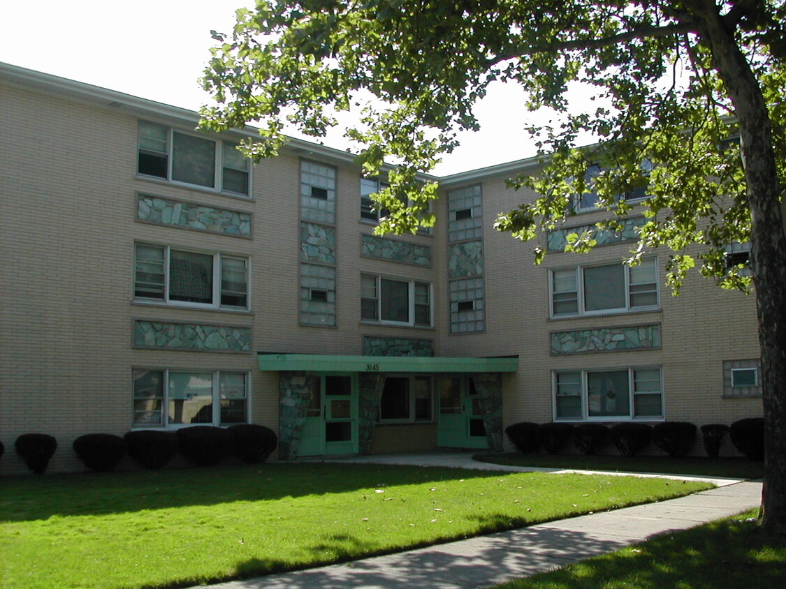 Primary Photo - 3145 N Nordica Ave