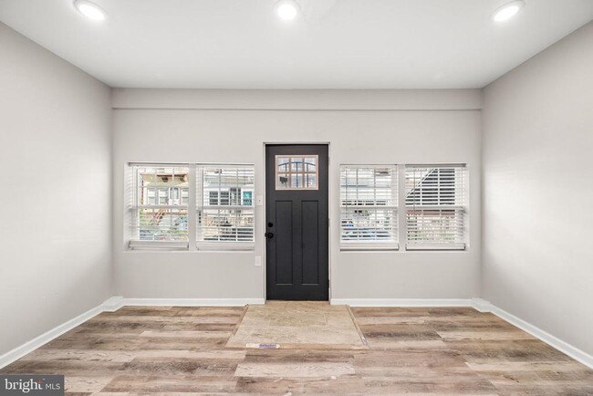 Building Photo - 5637 Belmar Ter