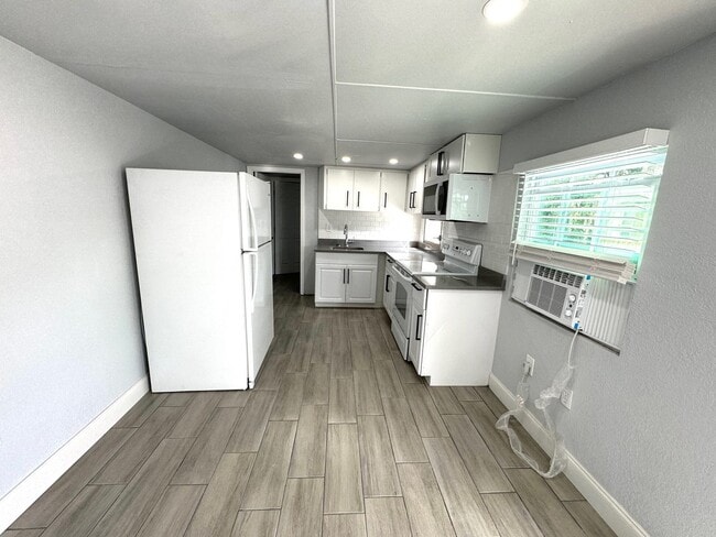 Photo - 1007 51st Ave W Apartment