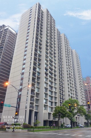 Primary Photo - 3200 N Lake Shore Dr