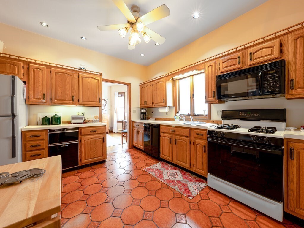 39 Tanager St Unit 1, Arlington, MA 02476 Apartment for Rent in