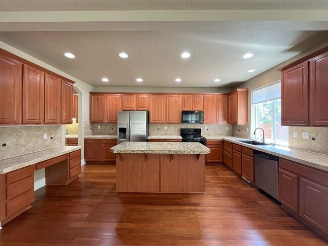 Foto del edificio - Bright & Airy Home with Granite Kitchen, V...
