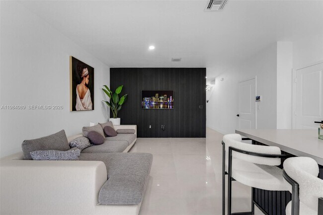 Foto del edificio - 617 SW 11th St