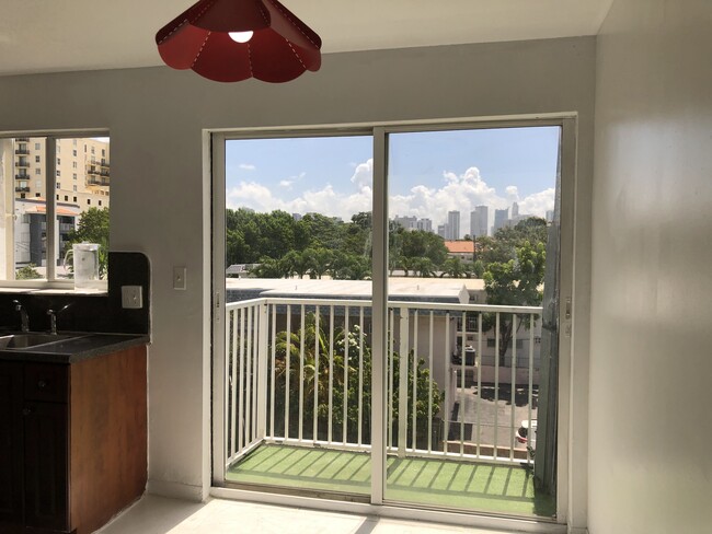 Foto del edificio - 1453 SW 3rd St